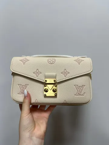 Louis Vuitton Pochette Métis East West Bag Milky White/Peach