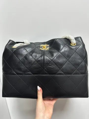 Chanel Shopping Bag 33 in Matte and Shiny Leather Black/Gold